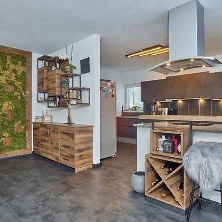 Adler In Laengenfeld Huben (Imst)